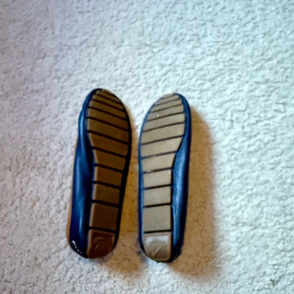 Sperry Women's Navy and Tan Moccasins - Picture 4 of 5